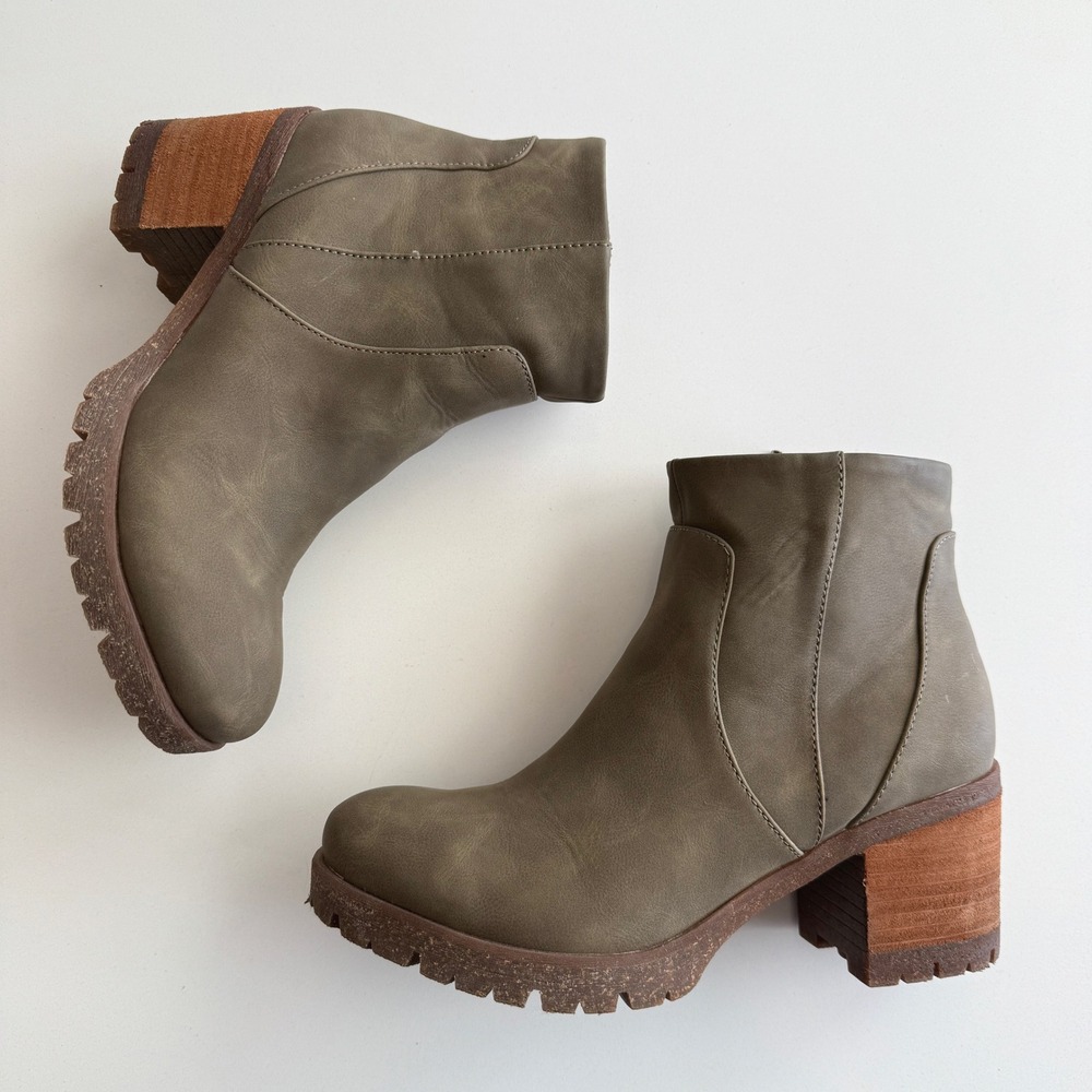 Kork Ease Korks EUC Esmeralda Green Gray Nubuck Side Zip Lug Sole Boots 8M